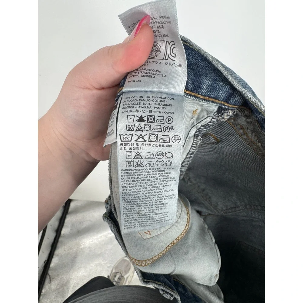 Levis levis 559